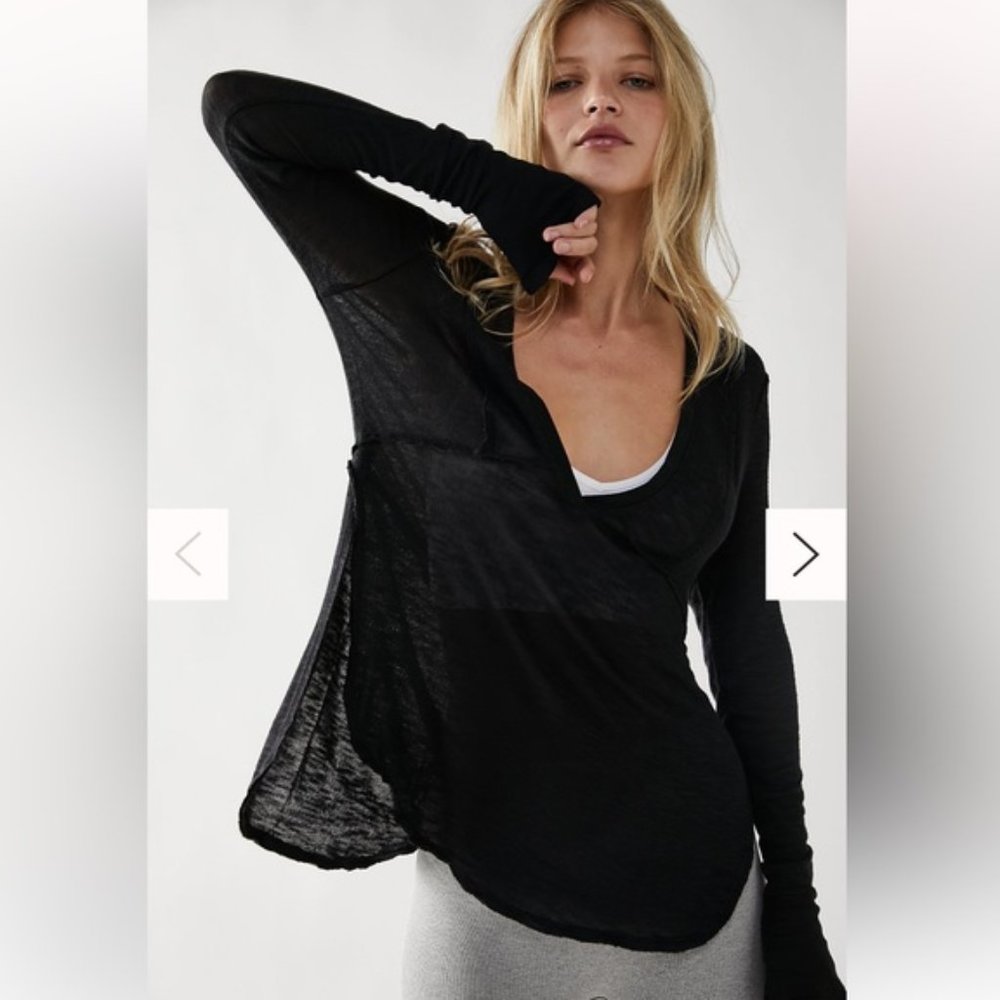 NWT $48 FREE PEOPLE Laying Low Long Sleeve Medium